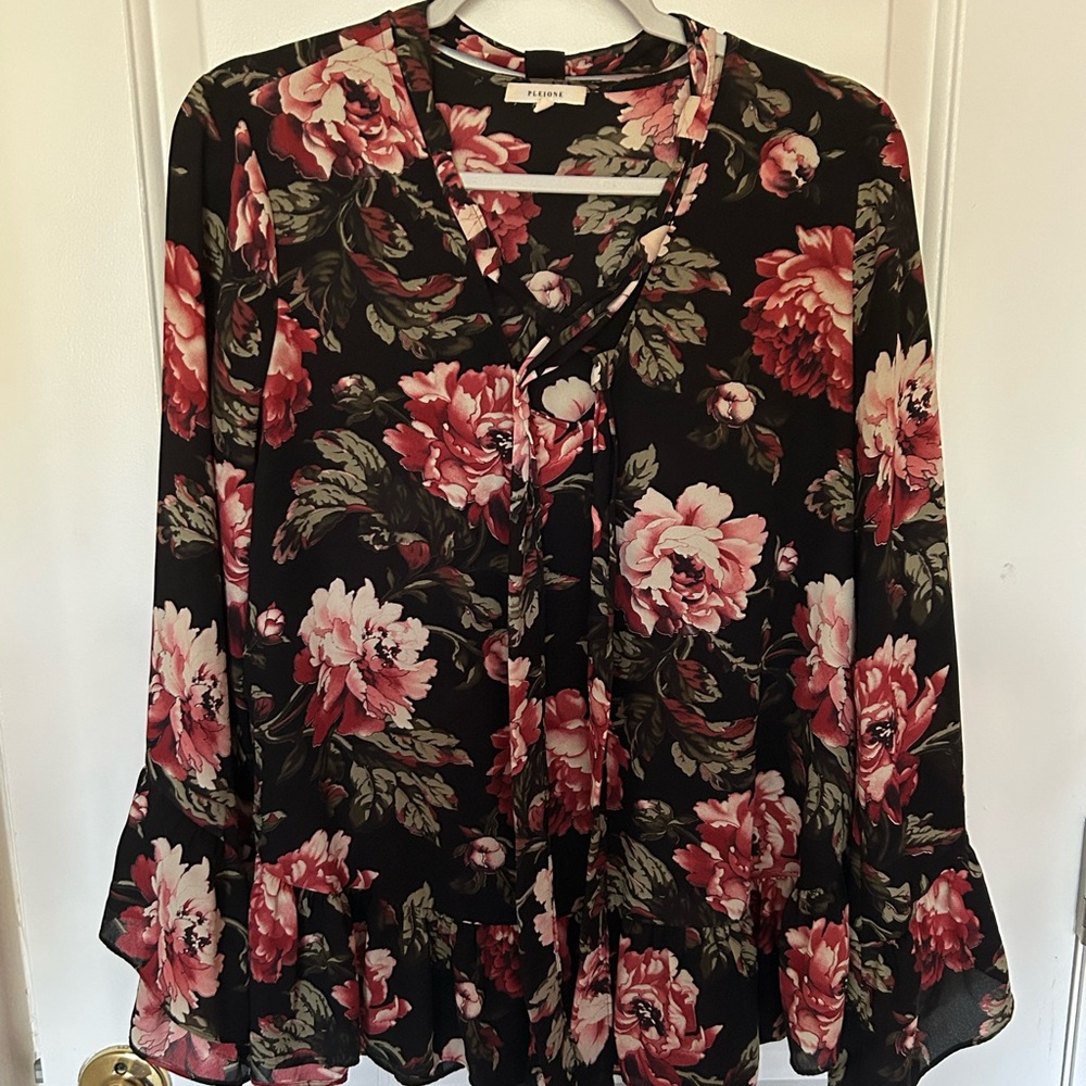 Pleione Black Blouse with Red and Cream Floral Pattern M
